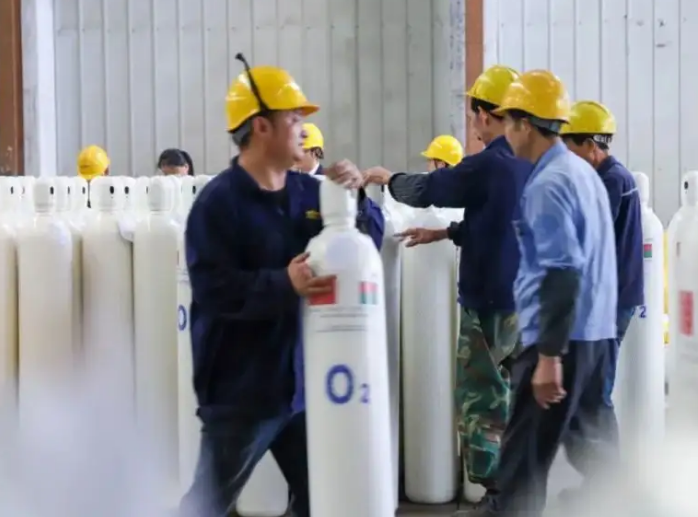 氧氣罐泄漏